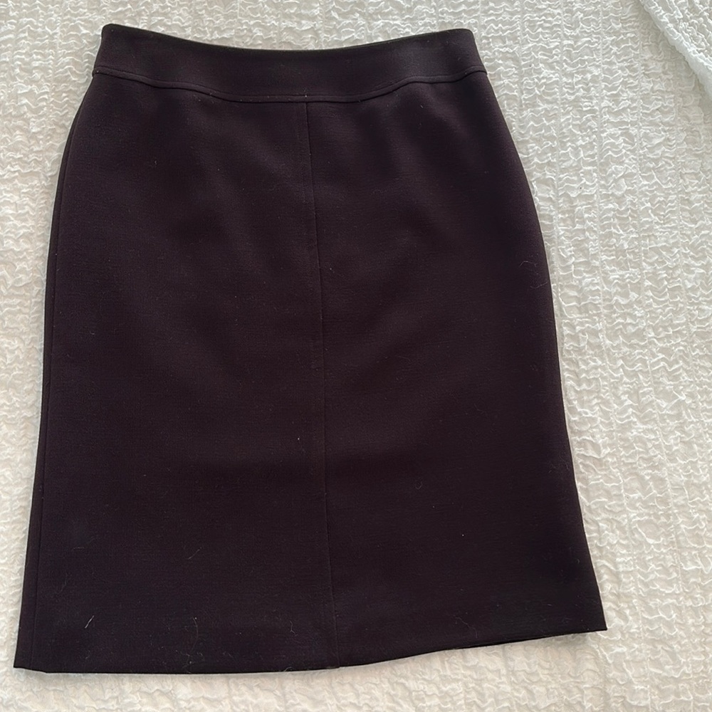 Tahari fully lined deep plum size 6 skirt